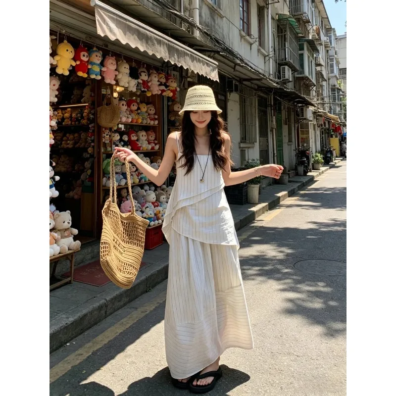 Women's Striped 2-Piece Outfit Tiered Cami Top Maxi Skirt Set
Women's Striped 2-Piece Outfit Tiered Cami Top Maxi Skirt Set