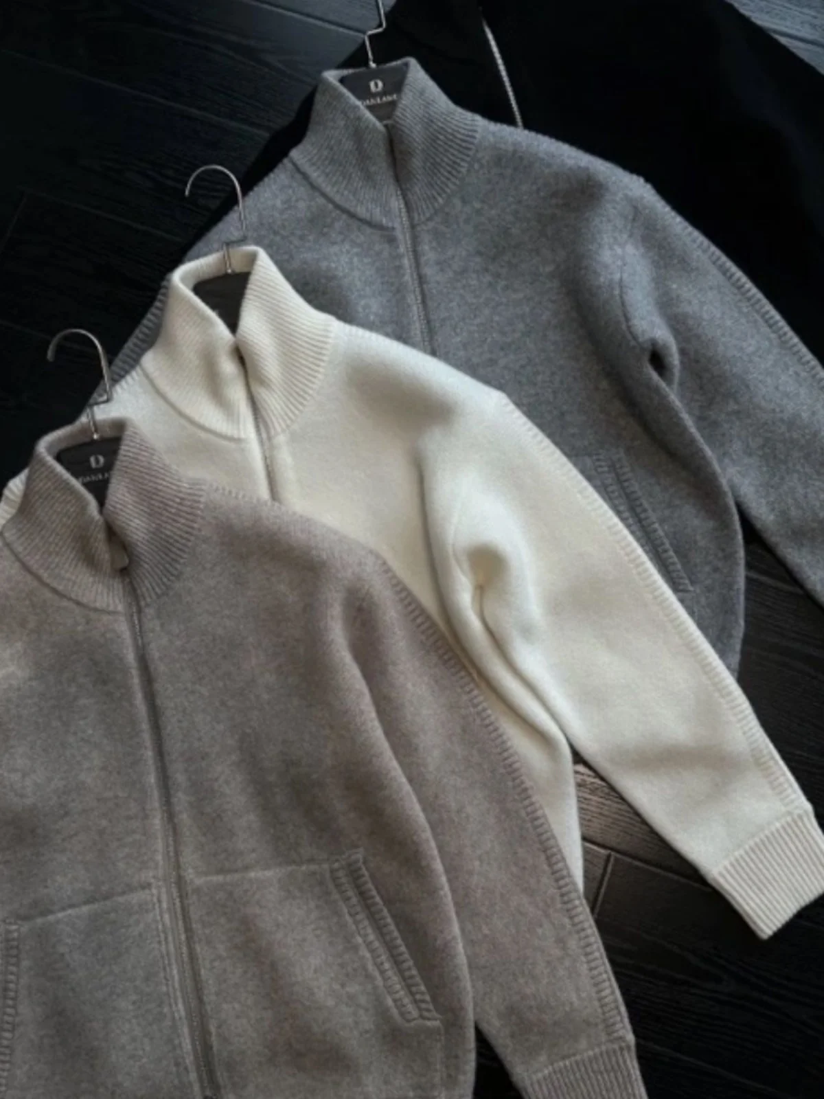 Autumn Winter New Double Zipper Stand Collar Thiened Knitted Jaet Men's High Faion Soft Warm Sweater Casual Sle Long ...
Autumn Winter New Double Zipper Stand Collar Thiened Knitted Jaet Men's High Faion Soft Warm Sweater Casual Sle Long ...