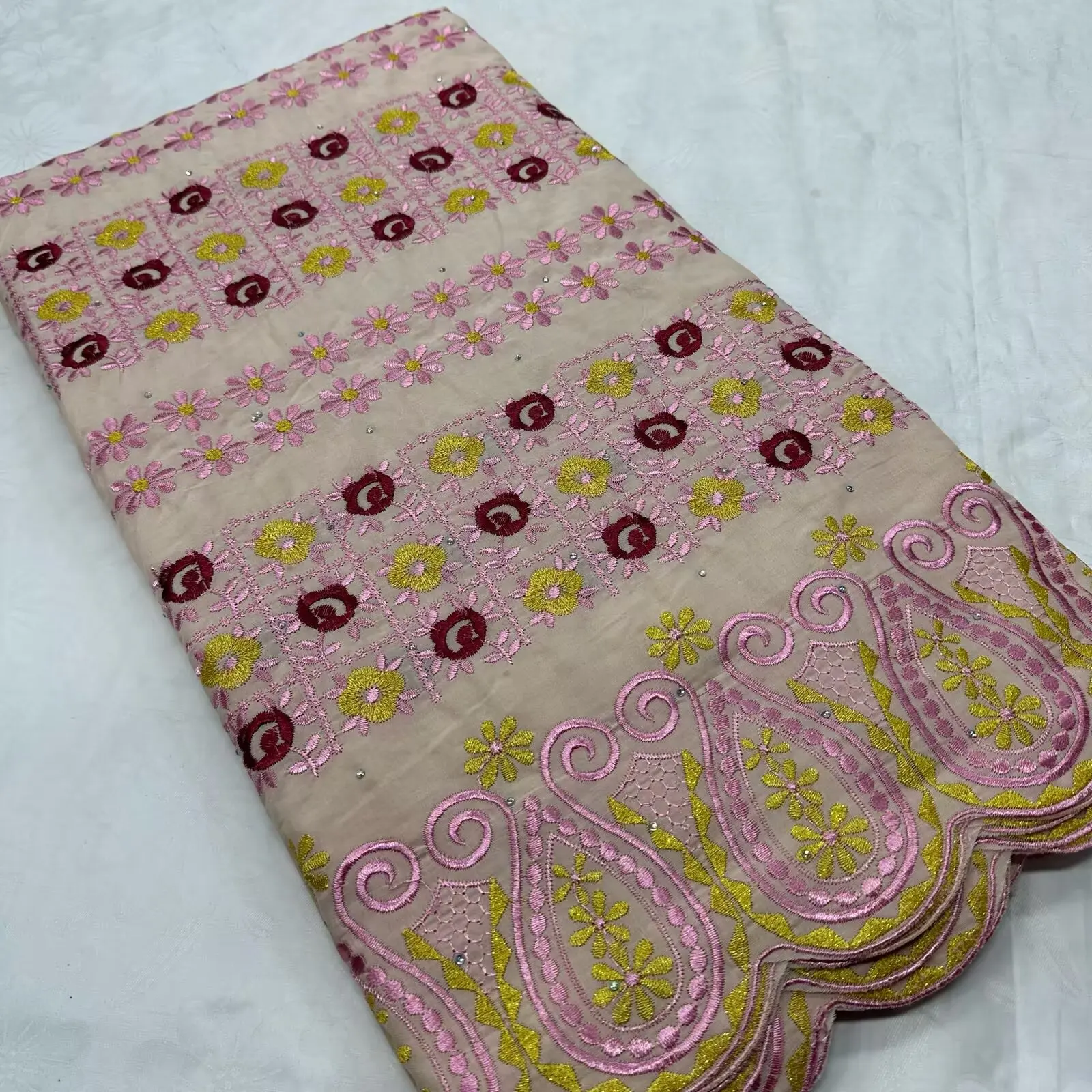 Hot Sale 2025 African Nigerian France layfaya Cotton Lace Fabric With Stones High End Swiss for Bride Wedding Party Sew Dresses
Hot Sale 2025 African Nigerian France layfaya Cotton Lace Fabric With Stones High End Swiss for Bride Wedding Party Sew Dresses