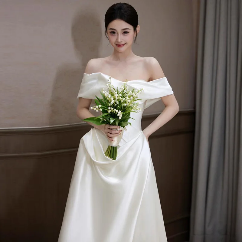 Satin One-oulder Bridal Gown White Doorstep Welcome Bride Simple Evening Dr Ele Mid-Waist Silken Wedding Dr
Satin One-oulder Bridal Gown White Doorstep Welcome Bride Simple Evening Dr Ele Mid-Waist Silken Wedding Dr
