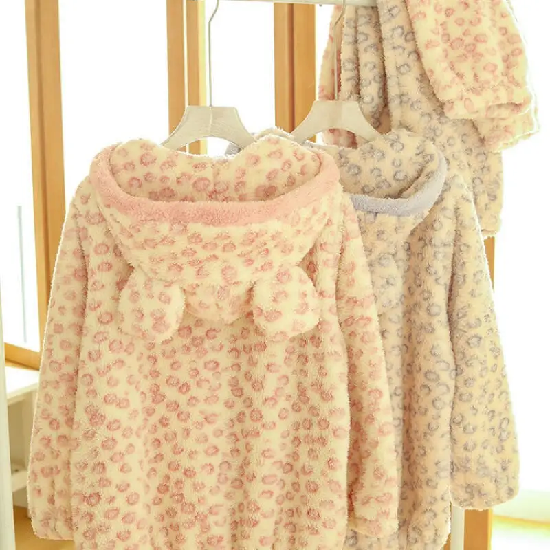 New Girl Autumn Winter Homewear Coral Fleece Leopard Print Women's Pajama Set Thicken Pj Set Flannel Keep Warm Girl Sleepwear
New Girl Autumn Winter Homewear Coral Fleece Leopard Print Women's Pajama Set Thicken Pj Set Flannel Keep Warm Girl Sleepwear
