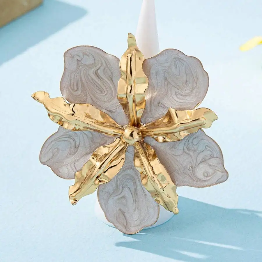 Exaggerated Oil Drip Floral Vintage Fashion Ring For Women
Exaggerated Oil Drip Floral Vintage Fashion Ring For Women