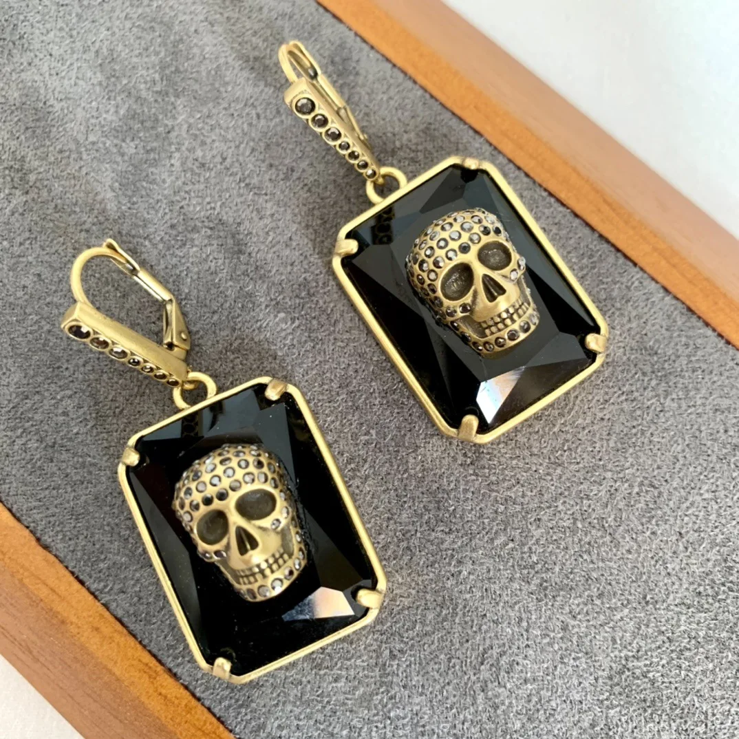 Black square diamonds, Y2K rebel skull, earrings, Gothic party style
Black square diamonds, Y2K rebel skull, earrings, Gothic party style