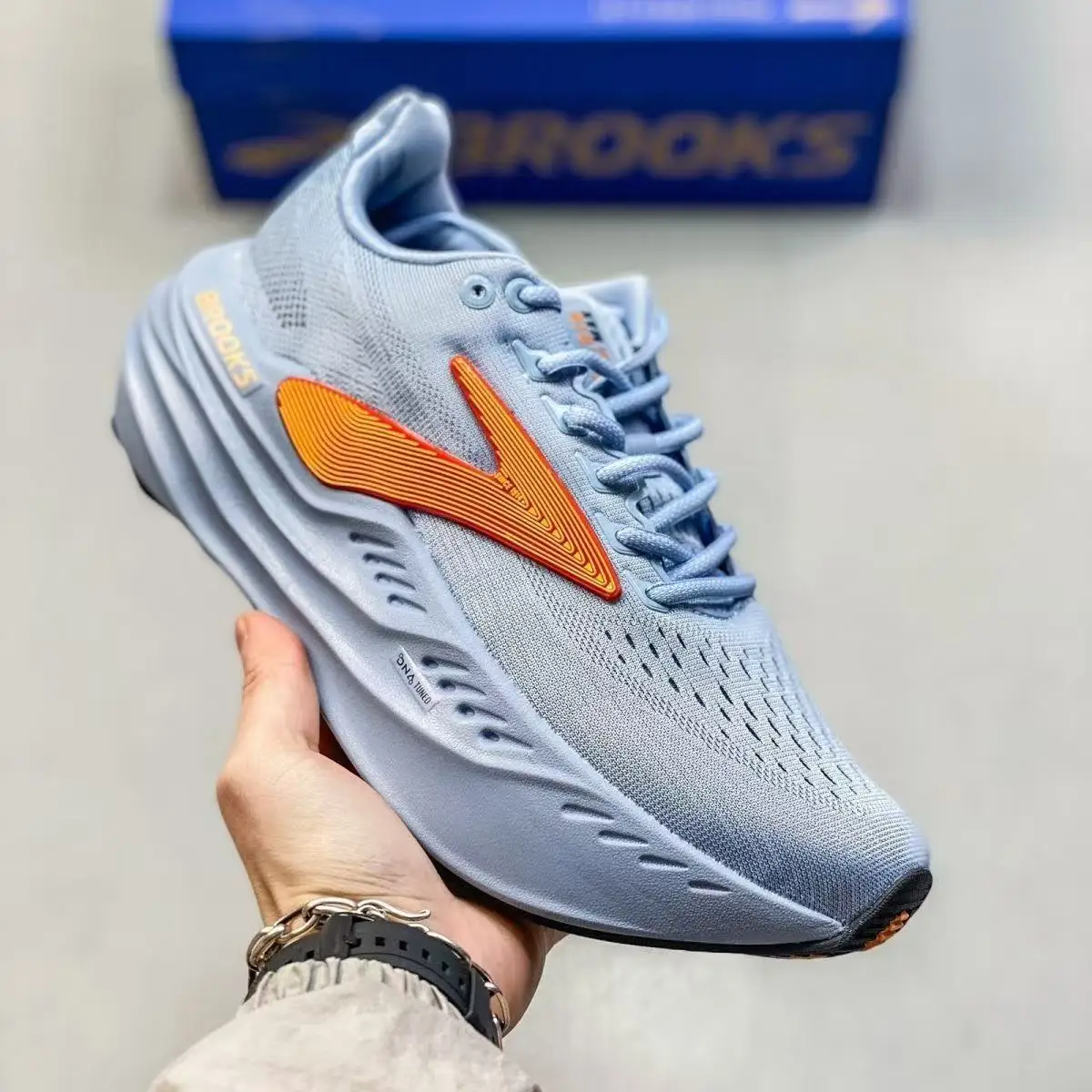 Hot 2025 Sports Jogging Shoes Lightweight Outdoor Mesh Running Shoes Men's Casual Sneakers Breathable Athletic Shoes
Hot 2025 Sports Jogging Shoes Lightweight Outdoor Mesh Running Shoes Men's Casual Sneakers Breathable Athletic Shoes