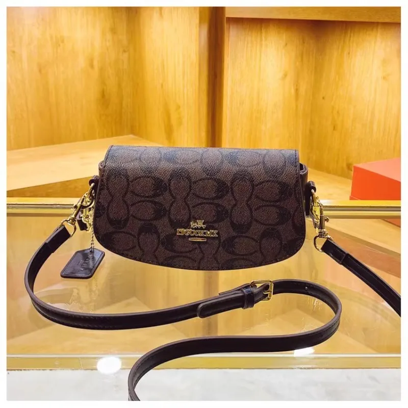 2025 Geometric-Print Saffiano PU Shoulder Bag Women's Retro Mini Square Crossbody Lightweight for Commute Dating Shopping
2025 Geometric-Print Saffiano PU Shoulder Bag Women's Retro Mini Square Crossbody Lightweight for Commute Dating Shopping