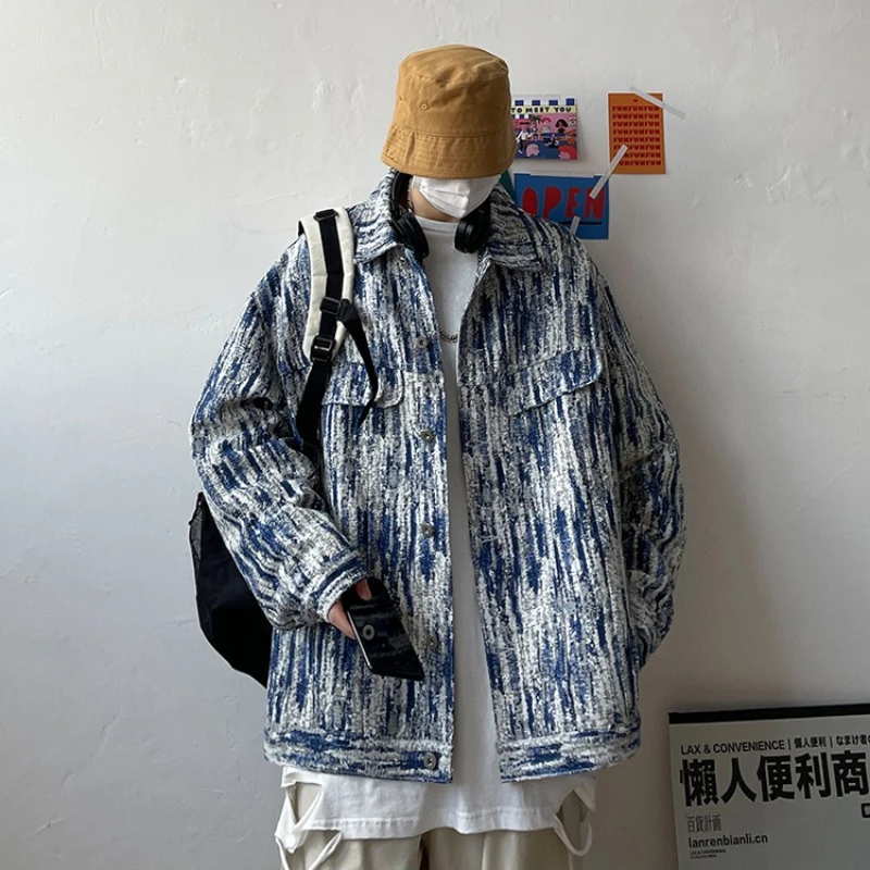 Джинсовая куртка для пар, повседневная мужская куртка в гонконгском стиле, модная, свободного кроя, осенне-зимняя верхняя одежда на одной пуговице с длинными рукавами
Джинсовая куртка для пар, повседневная мужская куртка в гонконгском стиле, модная, свободного кроя, осенне-зимняя верхняя одежда на одной пуговице с длинными рукавами