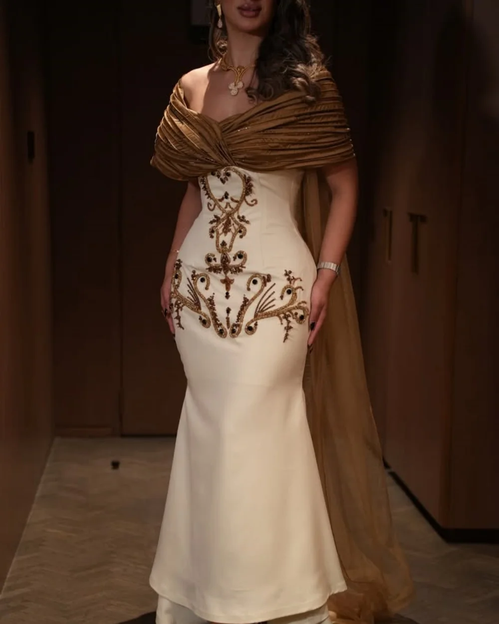 Customized Modern Style Women Jersey Rhinestone Beading Mermaid Evening Dresses Fashion Off-the-shoulder Floor Lenght Party Gown
Customized Modern Style Women Jersey Rhinestone Beading Mermaid Evening Dresses Fashion Off-the-shoulder Floor Lenght Party Gown