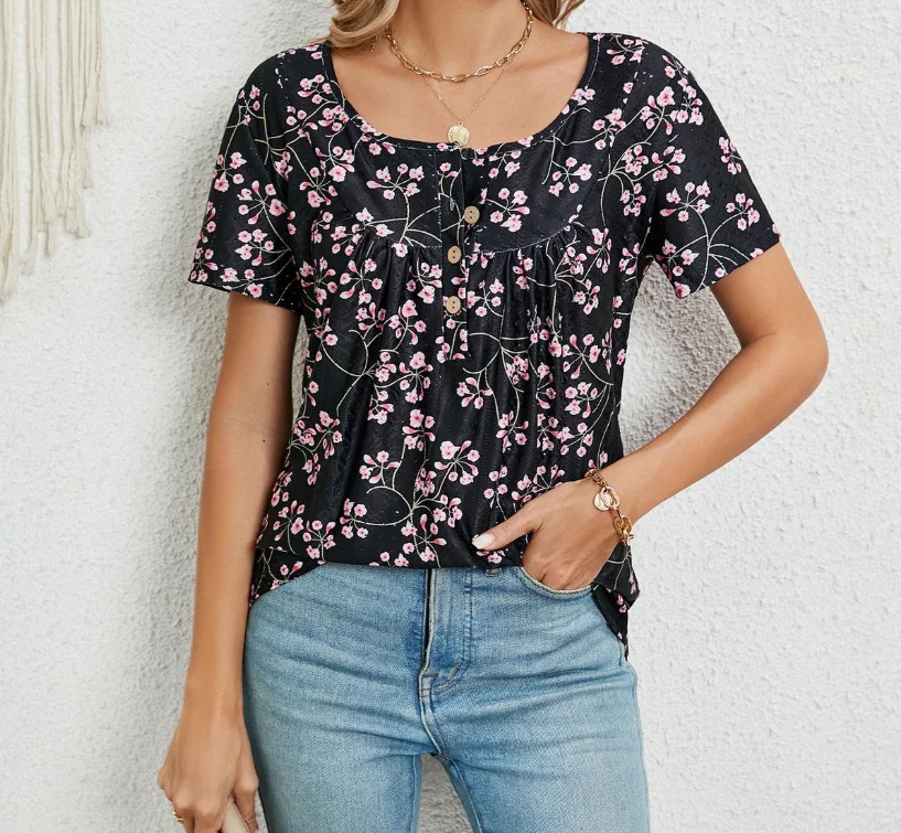 Round Neck Button Loose Flower Print Short Sleeved Tailcoat T-Shirt for Women's Summer Elegant Short Sleeved T-Shirt Top
Round Neck Button Loose Flower Print Short Sleeved Tailcoat T-Shirt for Women's Summer Elegant Short Sleeved T-Shirt Top