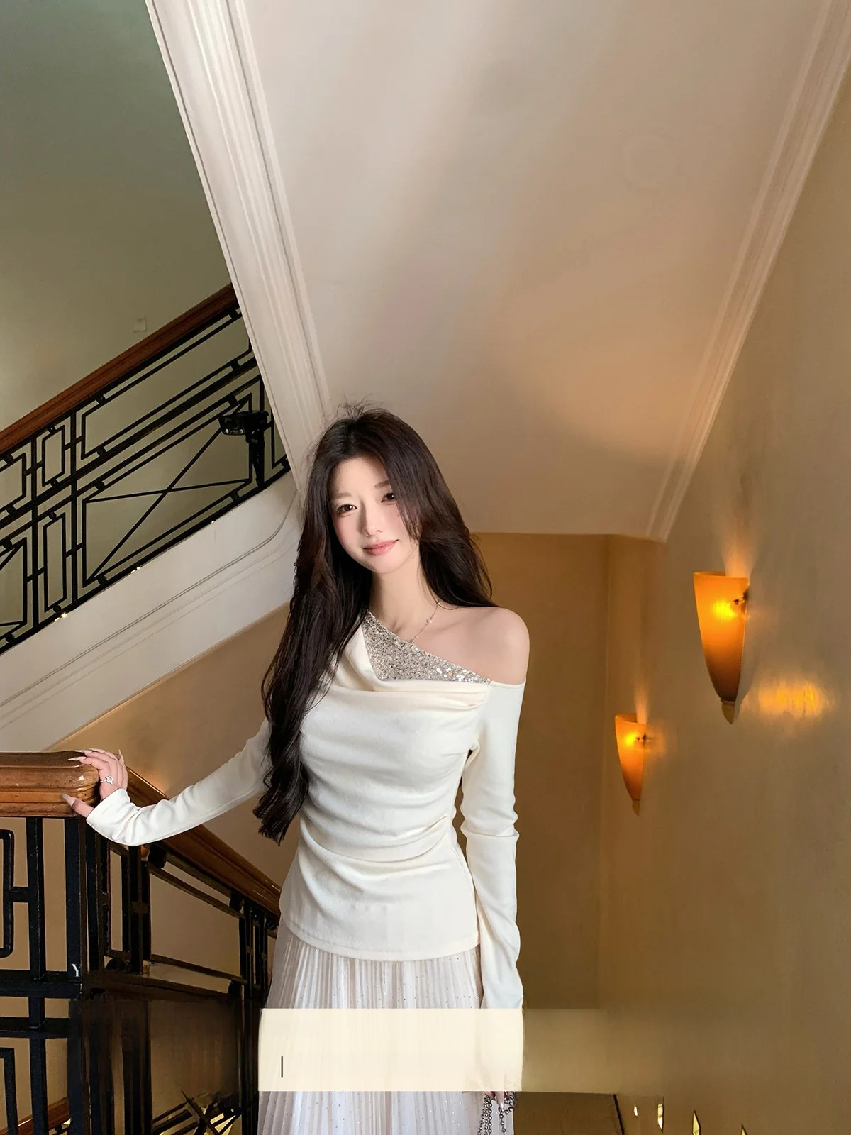Yoyozhang Zhang Yuyu Moonlight Starlight Apricot Knitwear Women's Faion oulder Slanting Long Sve Casual Top
Yoyozhang Zhang Yuyu Moonlight Starlight Apricot Knitwear Women's Faion oulder Slanting Long Sve Casual Top