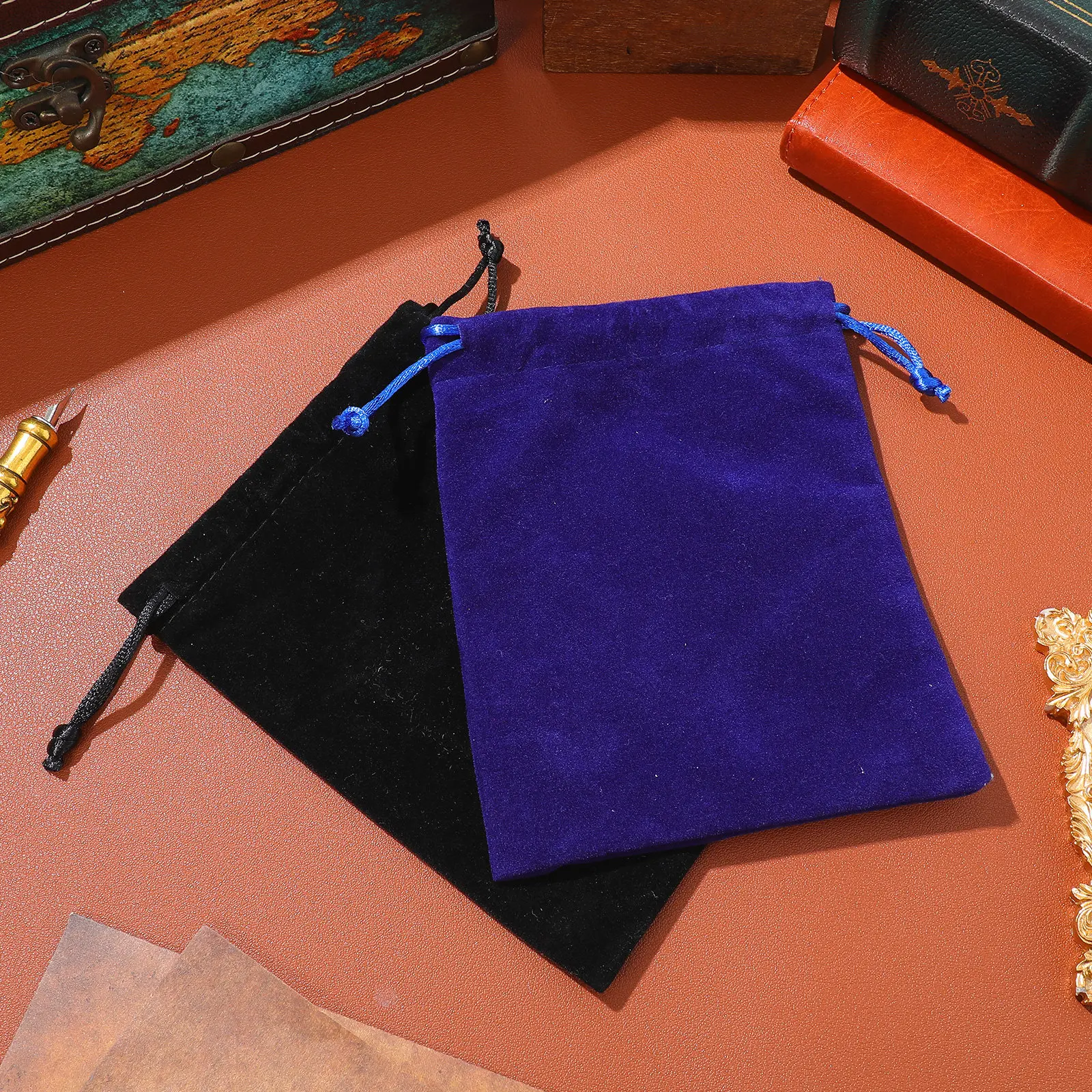 2Pcs Cube Puzzle Carrying Pouch High Density Lint Nylon Drawstring Bag with Strong Cord for Storage Compact
2Pcs Cube Puzzle Carrying Pouch High Density Lint Nylon Drawstring Bag with Strong Cord for Storage Compact