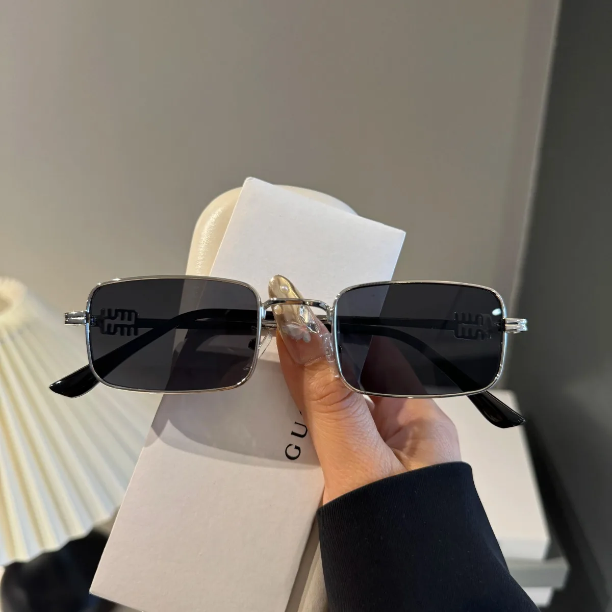 G Retro High-end Sense Metal Square Narrow Frame Sunglasses Men's Trendy Street Shot Concave Shape UV-proof Sunglasses Women
G Retro High-end Sense Metal Square Narrow Frame Sunglasses Men's Trendy Street Shot Concave Shape UV-proof Sunglasses Women