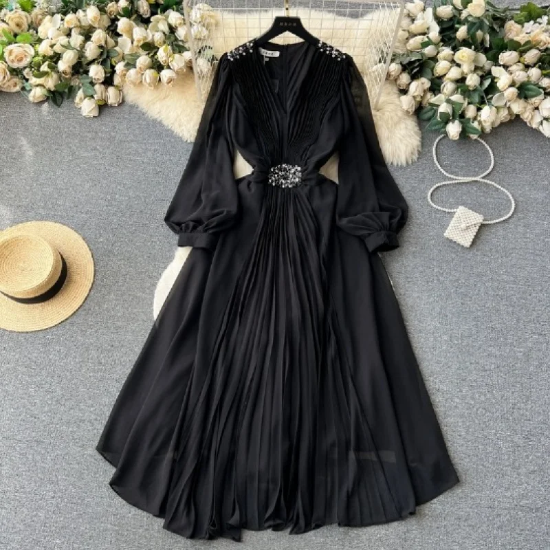 2025 Elegant Vintage V-Neck Dress with Lantern Sleeves and Rhinestones for Women C001
2025 Elegant Vintage V-Neck Dress with Lantern Sleeves and Rhinestones for Women C001