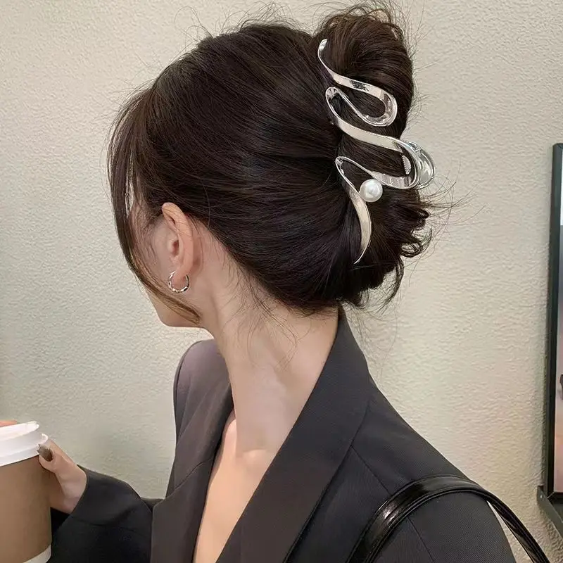 IHUES Large Women Metal Hair Claw Shark Clip 2023 Trend Simple Hair Accessories Daily Decoration
IHUES Large Women Metal Hair Claw Shark Clip 2023 Trend Simple Hair Accessories Daily Decoration