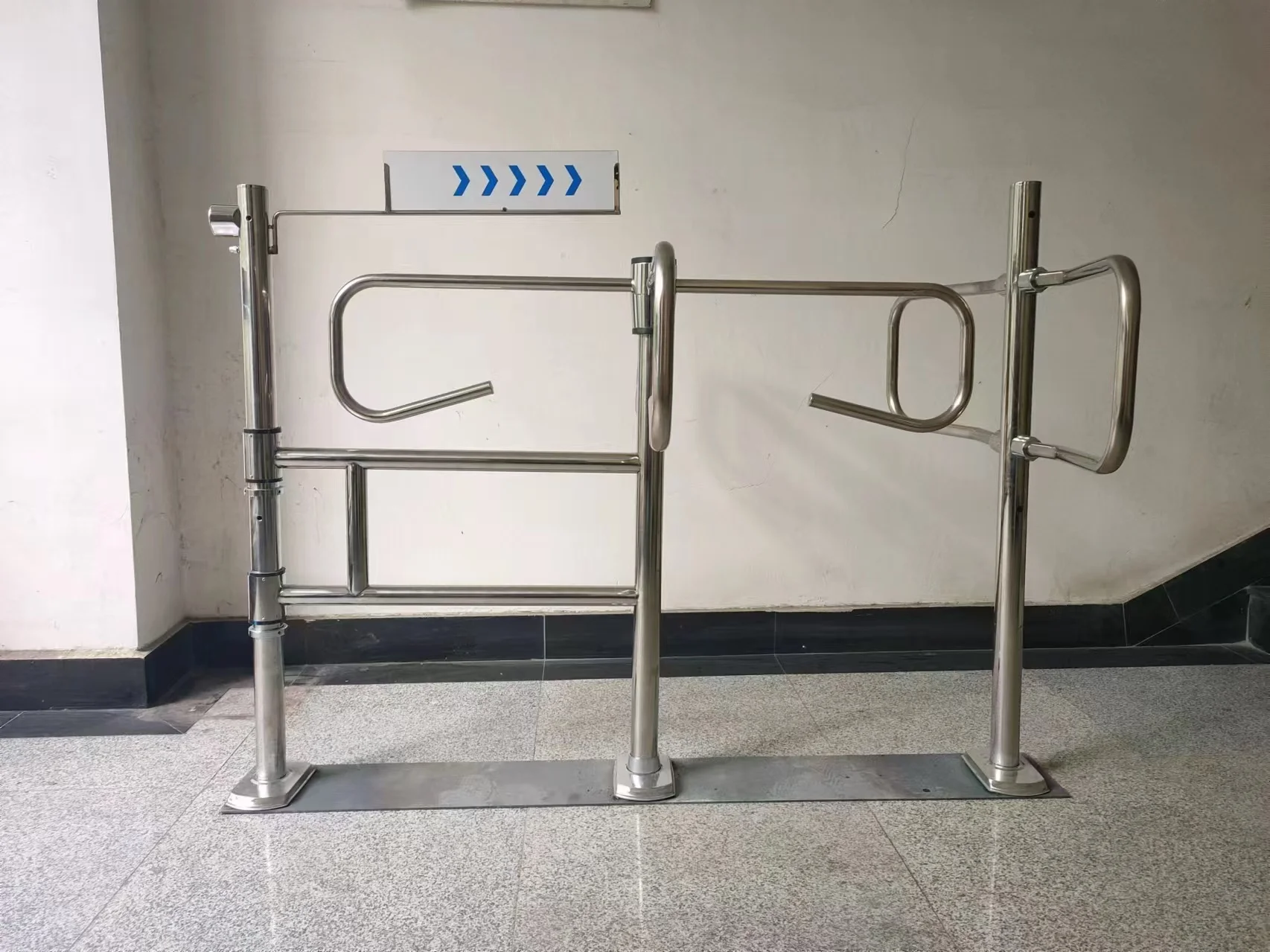 Rotating Entrance and Exit Gate Mechanical Turnstile Best Selling Supermarket Equipment
Rotating Entrance and Exit Gate Mechanical Turnstile Best Selling Supermarket Equipment