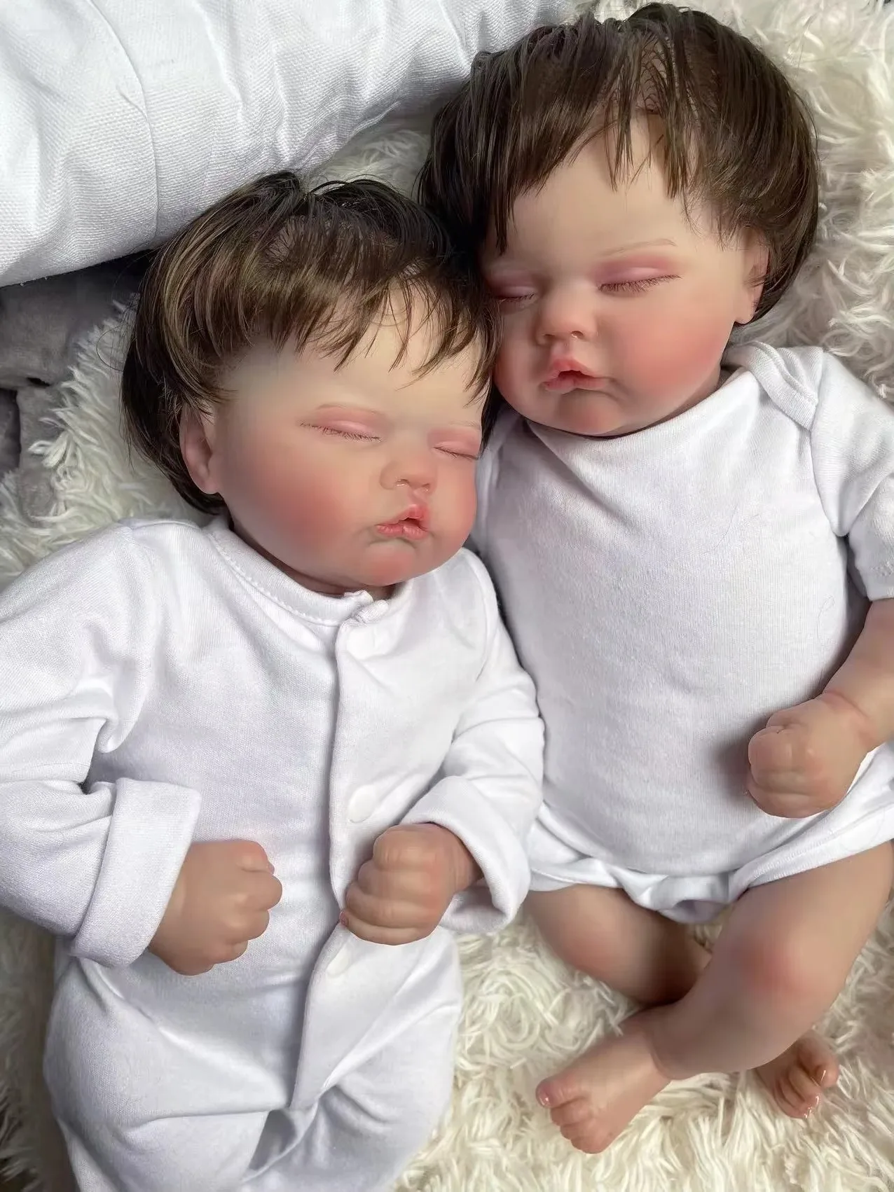19inch Quinbee Newborn Reborn Doll Lifelike Soft Touch Cuddly Baby 3D Skin Handmade Rooted-Hair Visible Veins
19inch Quinbee Newborn Reborn Doll Lifelike Soft Touch Cuddly Baby 3D Skin Handmade Rooted-Hair Visible Veins