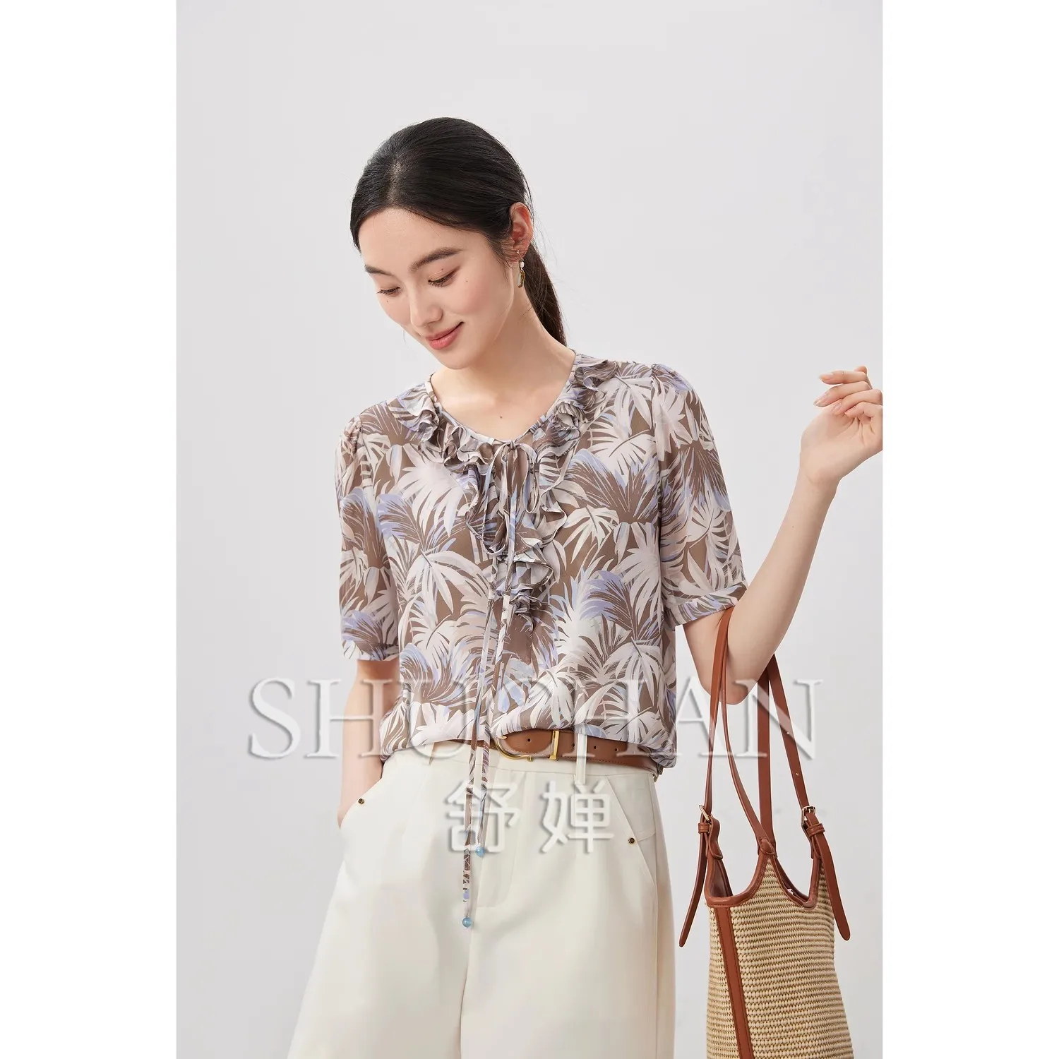 Georgette Silk Printed Lace-up Lace Collar Short-sleeved Shirt Women Summer Blouse Women Blusa Feminina
Georgette Silk Printed Lace-up Lace Collar Short-sleeved Shirt Women Summer Blouse Women Blusa Feminina