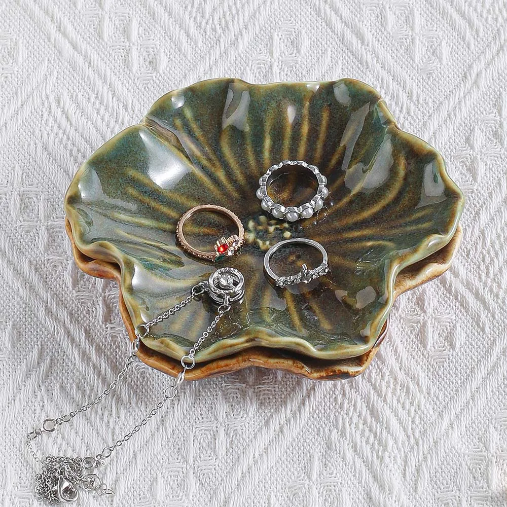 4pcs Exquisite Ceramic Jewelry Tray Elegant Lotus Leaf Shaped Necklace Ring Storage Dish Nordic Earring Ring Organizer for Woman
4pcs Exquisite Ceramic Jewelry Tray Elegant Lotus Leaf Shaped Necklace Ring Storage Dish Nordic Earring Ring Organizer for Woman