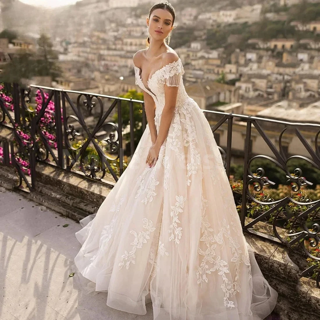 Off The Shoulder Lace A-Line Sweep Train Wedding Dresses Sexy Vestido De Noiva customized
Off The Shoulder Lace A-Line Sweep Train Wedding Dresses Sexy Vestido De Noiva customized