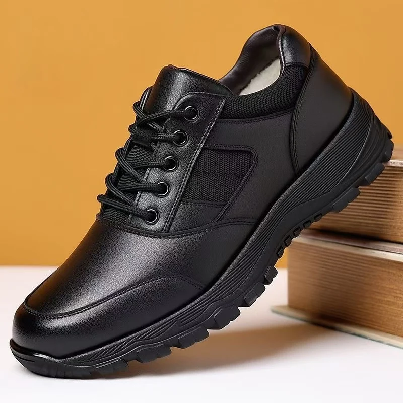 Мужские кожаные зимние ботинки с низким берцем на шнуровке, осень-зима, новые нескользящие водонепроницаемые плюшевые теплые хлопковые туфли на толстой подошве, кроссовки
Мужские кожаные зимние ботинки с низким берцем на шнуровке, осень-зима, новые нескользящие водонепроницаемые плюшевые теплые хлопковые туфли на толстой подошве, кроссовки