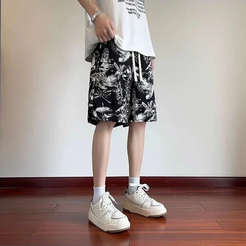 Summer 5-Point Ice Silk Loose Lightweight Sports Shorts Casual Beachwear for Men Versatile Outfit
Summer 5-Point Ice Silk Loose Lightweight Sports Shorts Casual Beachwear for Men Versatile Outfit