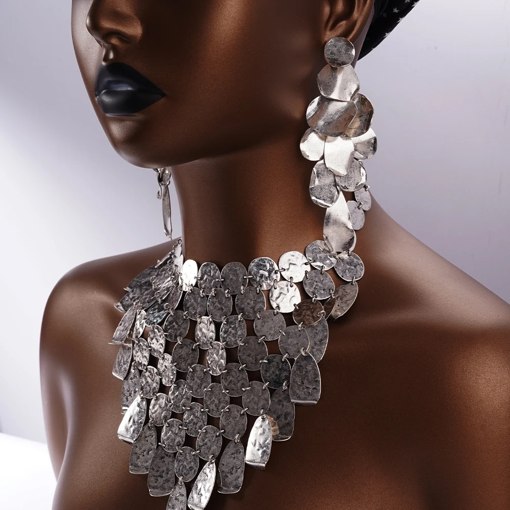 New 2025 European Fashion Holiday-Style Sequin Design Necklace And Earrings Set Elegant Jewelry Accessory For Walk-In Clothing
New 2025 European Fashion Holiday-Style Sequin Design Necklace And Earrings Set Elegant Jewelry Accessory For Walk-In Clothing
