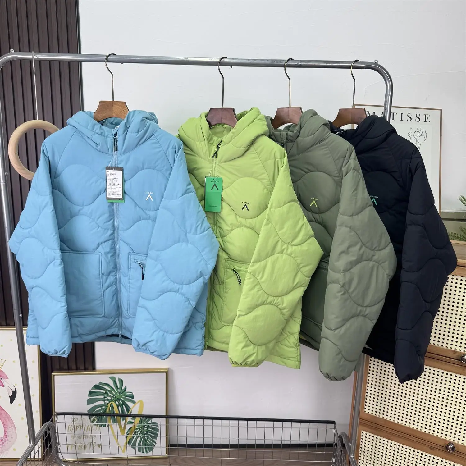 Новая парная уличная водонепроницаемая стеганая теплая хлопковая куртка: прочная, удобная, тонкая, для повседневной носки, осень 2024
Новая парная уличная водонепроницаемая стеганая теплая хлопковая куртка: прочная, удобная, тонкая, для повседневной носки, осень 2024