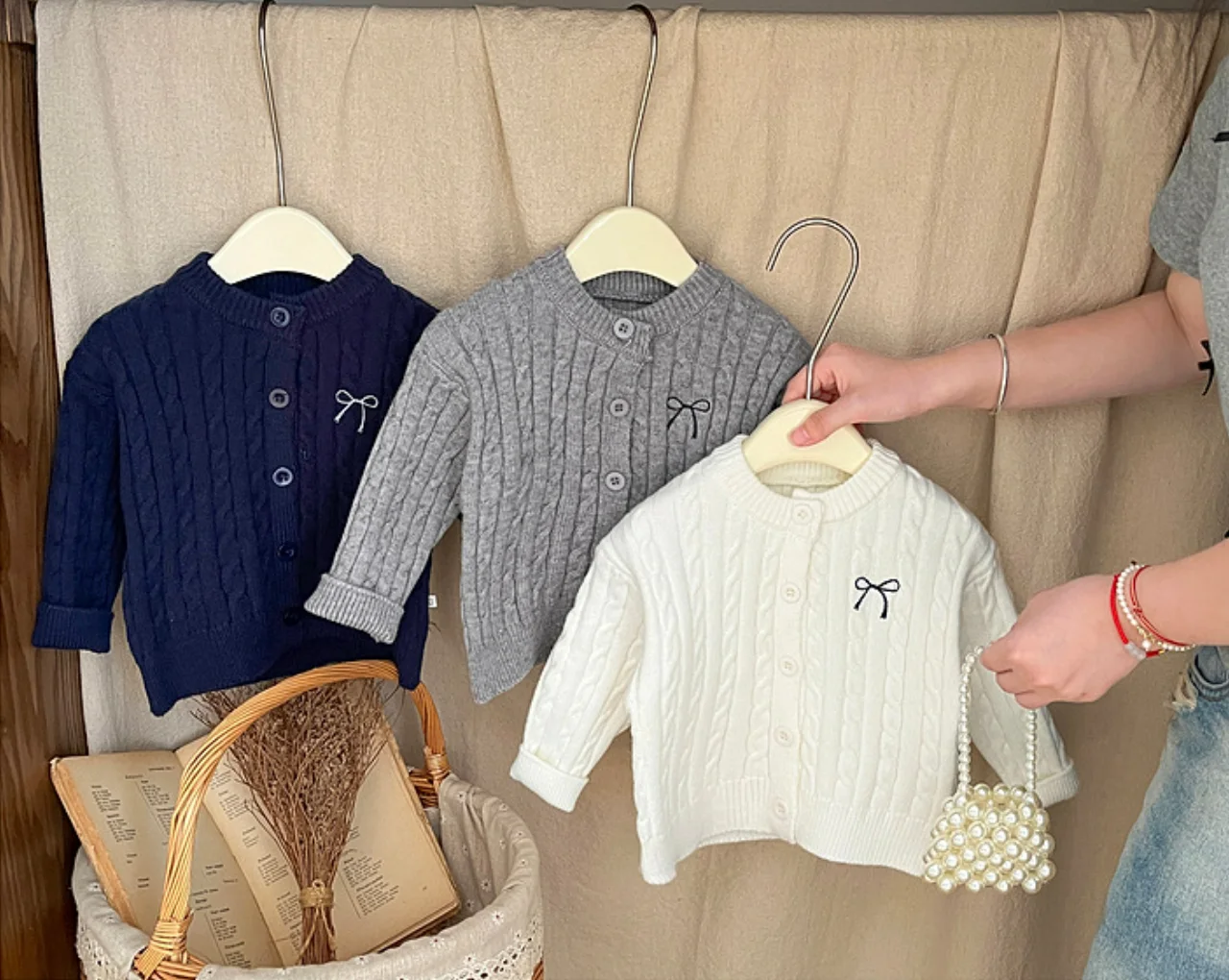 Baby Autumn Clothes Winter Knitted Baby Sweater For Girl Cotton Infant Girls Cardiagn Jacket Coat Toddler Sweaters Jumpers Tops
Baby Autumn Clothes Winter Knitted Baby Sweater For Girl Cotton Infant Girls Cardiagn Jacket Coat Toddler Sweaters Jumpers Tops