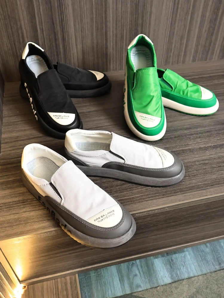 Comfortable Ice Silk Sport Shoes Men's Lightweight Slip-On Casual Shoes Anti-Slip Breathable Low Cut round Toe Summer Shoes
Comfortable Ice Silk Sport Shoes Men's Lightweight Slip-On Casual Shoes Anti-Slip Breathable Low Cut round Toe Summer Shoes