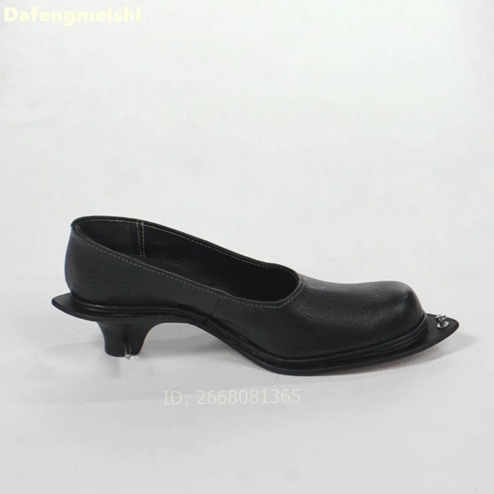 Women Black Leather Metal Tip Kitten Heel Pumps Slip-On Shallow Low Heel Summer Casual Shoes Fashion Streetwear Party Size35-40
Women Black Leather Metal Tip Kitten Heel Pumps Slip-On Shallow Low Heel Summer Casual Shoes Fashion Streetwear Party Size35-40