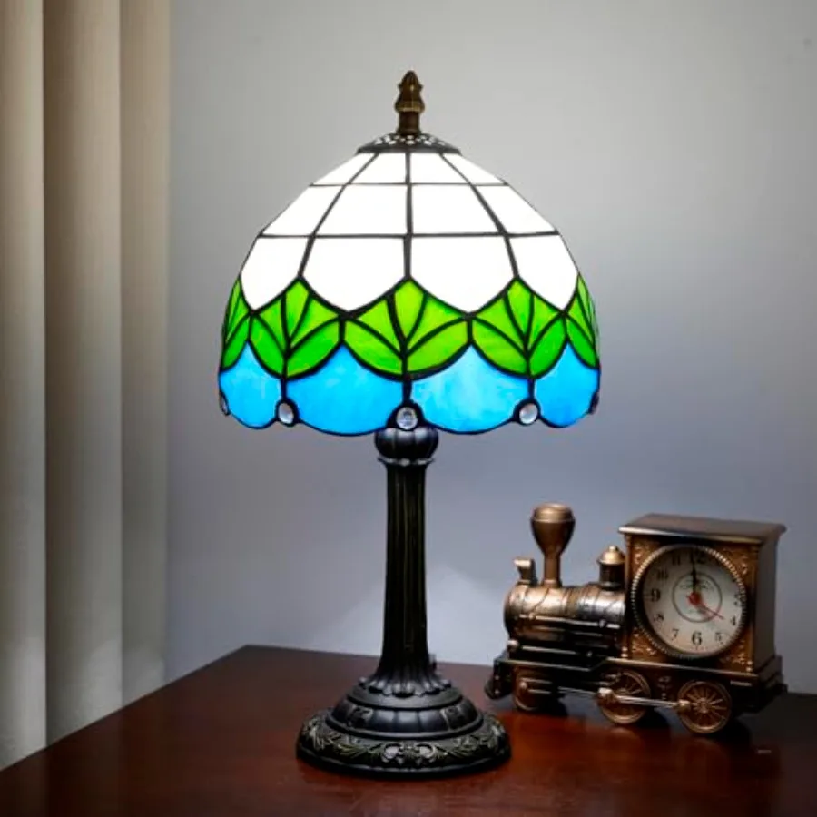 Small Tiffany Lamp Stained Glass Table Lamp Elegant Lovely Retro Style Green Bedside Nightlight Nightstand Bedroom Home Decorat
Small Tiffany Lamp Stained Glass Table Lamp Elegant Lovely Retro Style Green Bedside Nightlight Nightstand Bedroom Home Decorat