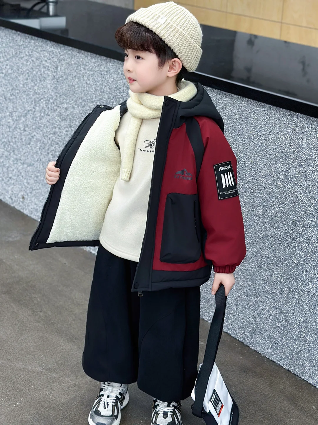 Thiened Fce Lined Hooded Jaet for Boys Winter Cotton Coat Color Blo Design Youthful And Sli Boys' Outerwear
Thiened Fce Lined Hooded Jaet for Boys Winter Cotton Coat Color Blo Design Youthful And Sli Boys' Outerwear