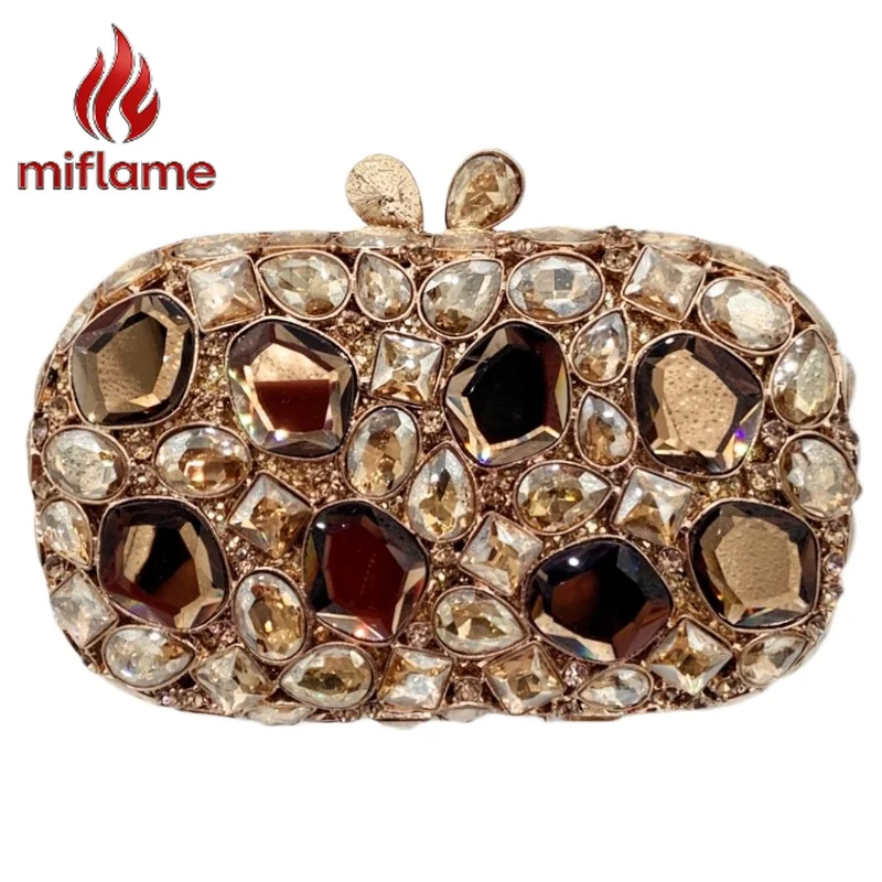 Luxury Rhinestone Evening Clutch Bag Hollow Out Sparkly Purse for Women Shimmering Crystal Embellished Wedding Banquet
Luxury Rhinestone Evening Clutch Bag Hollow Out Sparkly Purse for Women Shimmering Crystal Embellished Wedding Banquet