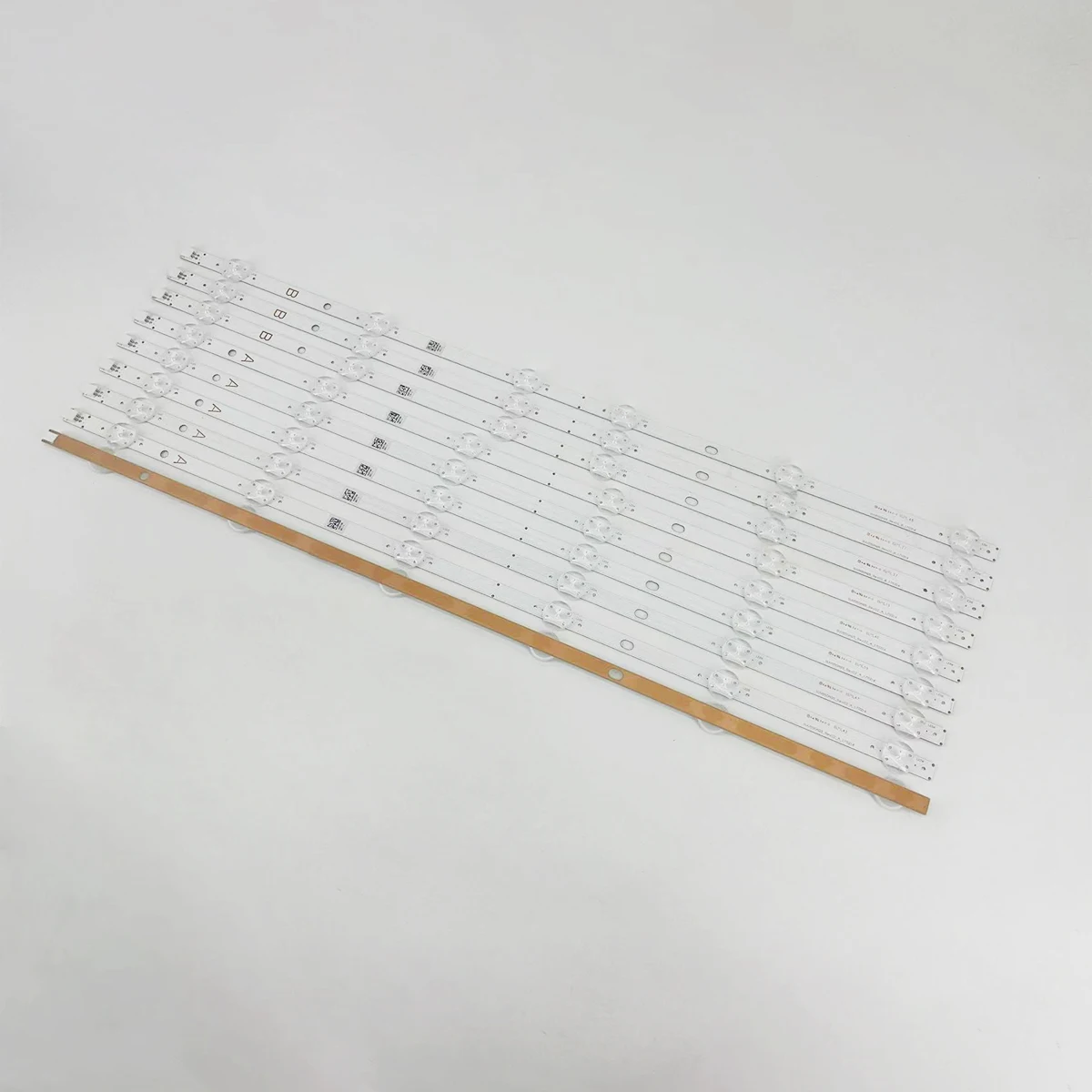 For VES550QNYL-2D-N01 N02 03 55V5863DA 55UD8400 L55UE19 SVV550AQ9 TX-55FX550B TX-55FX550E TX-55FX555B SVV550AW9-A B LED Strip
For VES550QNYL-2D-N01 N02 03 55V5863DA 55UD8400 L55UE19 SVV550AQ9 TX-55FX550B TX-55FX550E TX-55FX555B SVV550AW9-A B LED Strip