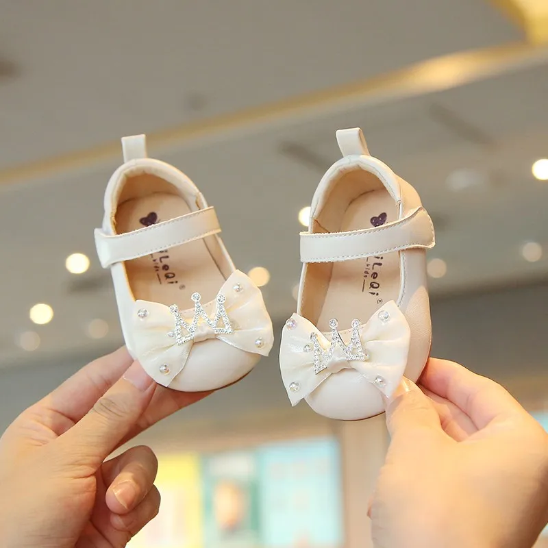Girls Princess Leather Shoes Toddlers Elegant Bowknot Children's Flats Non-slip Walking Versatile Kids Fashion Causal Shoes Soft
Girls Princess Leather Shoes Toddlers Elegant Bowknot Children's Flats Non-slip Walking Versatile Kids Fashion Causal Shoes Soft