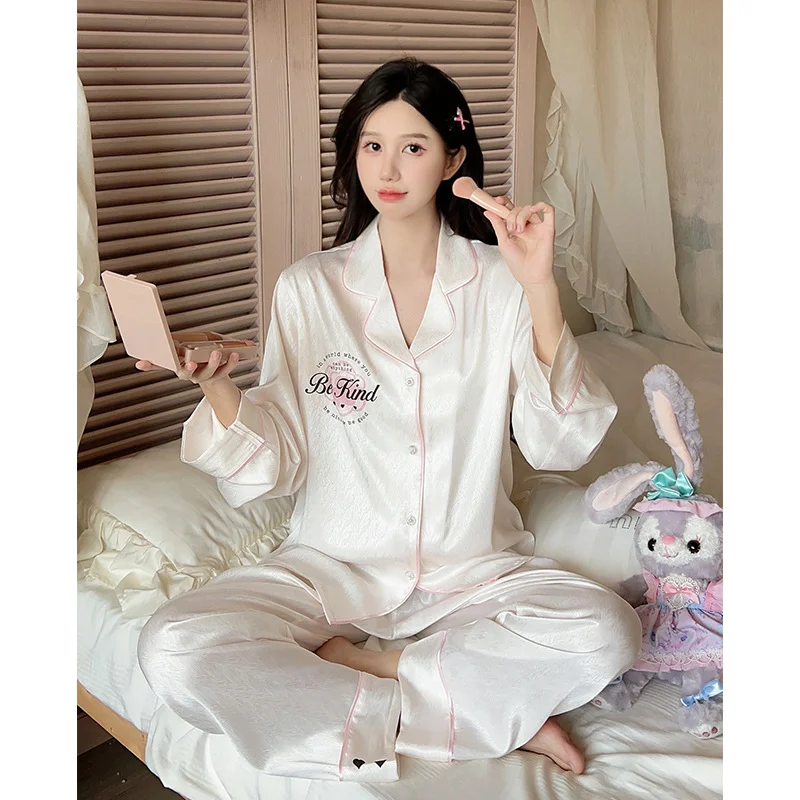 Autumn new silk pajamas women's ice silk long-sleeved trousers casual breathable women's pajamas loungewear pajamas set
Autumn new silk pajamas women's ice silk long-sleeved trousers casual breathable women's pajamas loungewear pajamas set