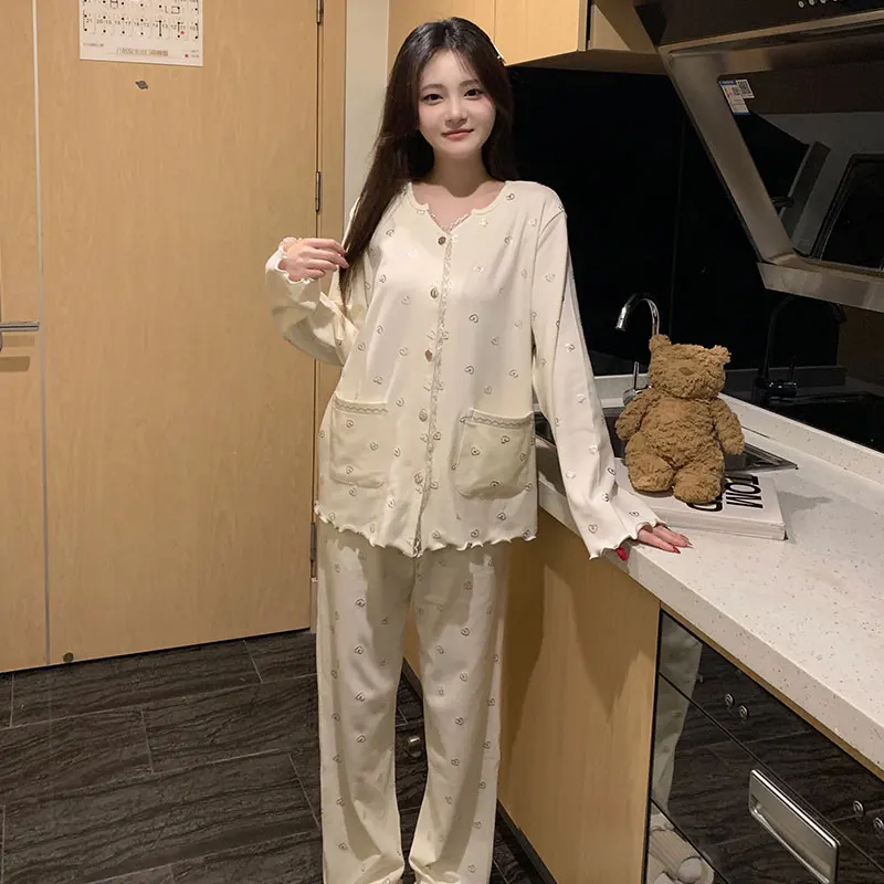 Pajama Sets Y2K Warm Women Silky Smooth Polyester Sleeveless Collared Nightwear Shorts Luxurious Feel Sophisticated Evening Home
Pajama Sets Y2K Warm Women Silky Smooth Polyester Sleeveless Collared Nightwear Shorts Luxurious Feel Sophisticated Evening Home