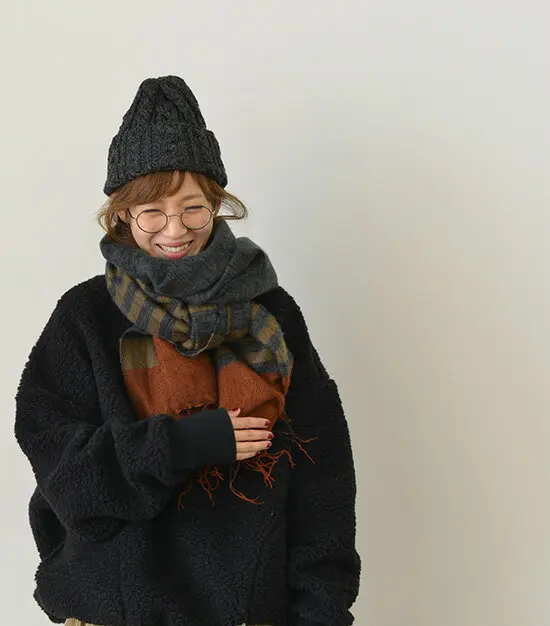 Autumn Winter New Arrival Loose Fit round Ne Overhead Lamb Fur Cotton Jaet Women's Faion Versatile Basic Long Sve
Autumn Winter New Arrival Loose Fit round Ne Overhead Lamb Fur Cotton Jaet Women's Faion Versatile Basic Long Sve