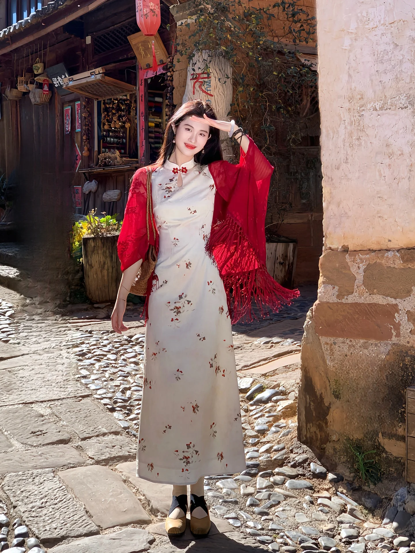 Женское платье Lingshan Zhihe Plum Dream в новом китайском стиле, атласное, с цветочным узором, улучшенное, весна-лето, с коротким рукавом, приталенное
Женское платье Lingshan Zhihe Plum Dream в новом китайском стиле, атласное, с цветочным узором, улучшенное, весна-лето, с коротким рукавом, приталенное