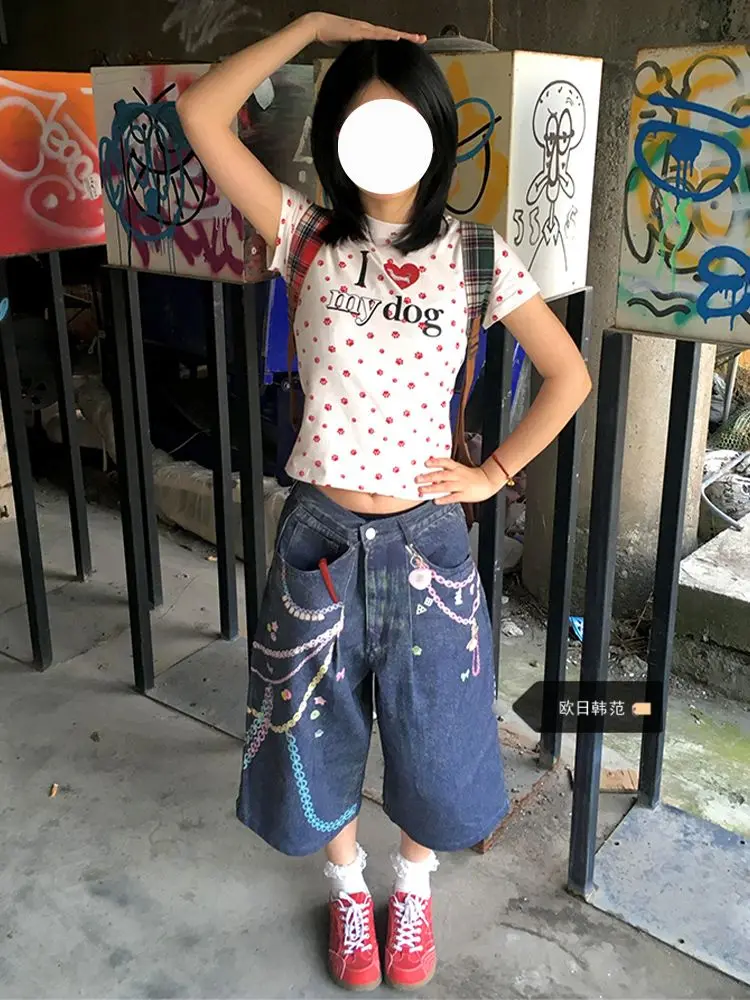 2025 summer new item personality chain 3D printed design seven quarter jeans women retro high street niche wide leg shorts
2025 summer new item personality chain 3D printed design seven quarter jeans women retro high street niche wide leg shorts