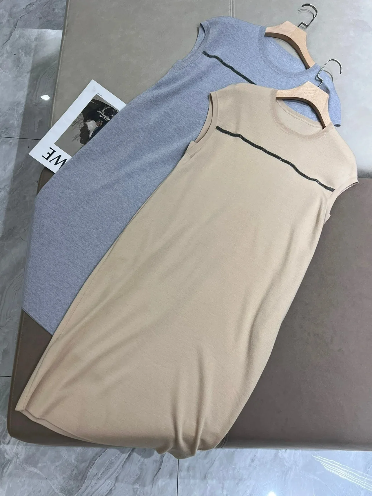2024 Summer B * C Women's Round Neck Sleeveless Head Dress Women's Clothing Simple Knitted Long Skirt
2024 Summer B * C Women's Round Neck Sleeveless Head Dress Women's Clothing Simple Knitted Long Skirt