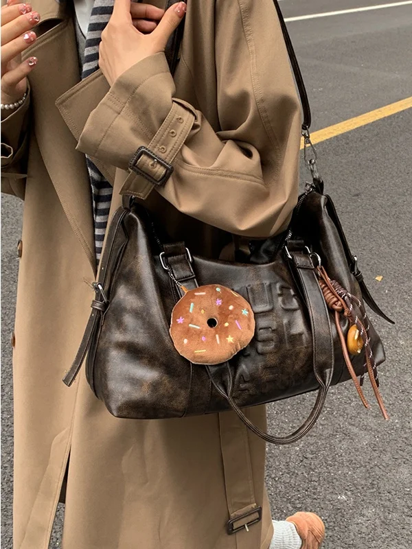 Ретро-сумка кросс-боди большой вместимости для женщин, новинка 2025 года, осенне-зимняя, на одно плечо, для поездок на работу, мягкая, в американском стиле
Ретро-сумка кросс-боди большой вместимости для женщин, новинка 2025 года, осенне-зимняя, на одно плечо, для поездок на работу, мягкая, в американском стиле