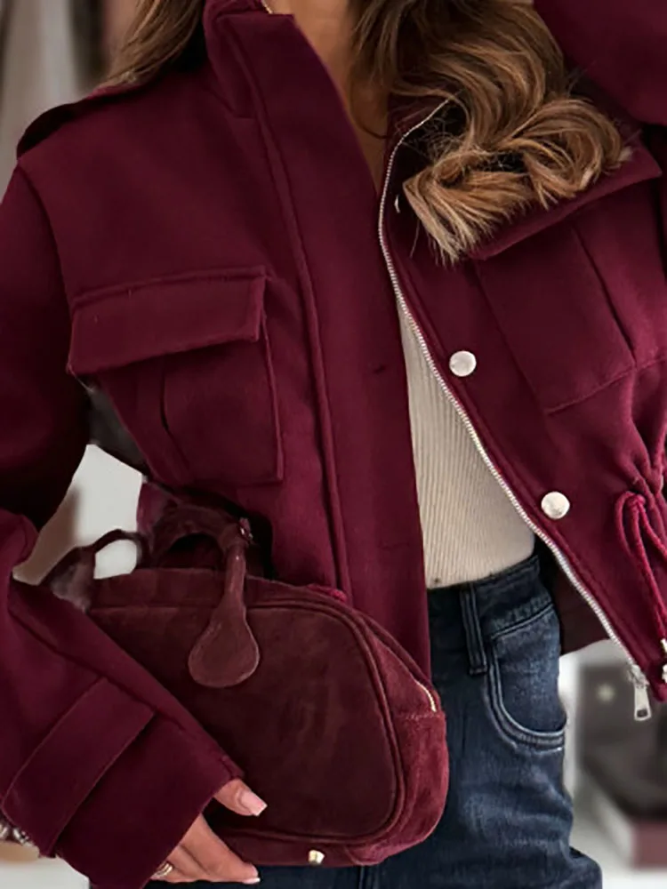 Осень-зима 2025 г., однотонное теплое короткое пальто, женское элегантное тонкое пальто на молнии и пуговицах, повседневная верхняя одежда с длинными рукавами и шнурком
Осень-зима 2025 г., однотонное теплое короткое пальто, женское элегантное тонкое пальто на молнии и пуговицах, повседневная верхняя одежда с длинными рукавами и шнурком