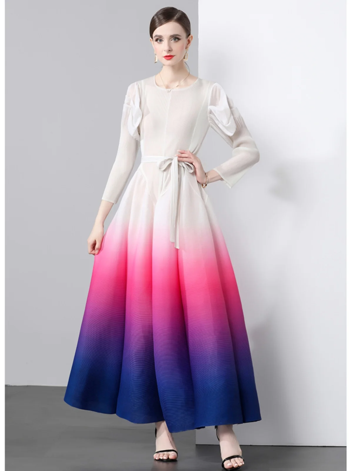 Miyake Pleated, Heavy Industry Smudging Color-changing Splicing Pleated Dress Versatile Age-reducing Fashion Long Dress Waist
Miyake Pleated, Heavy Industry Smudging Color-changing Splicing Pleated Dress Versatile Age-reducing Fashion Long Dress Waist