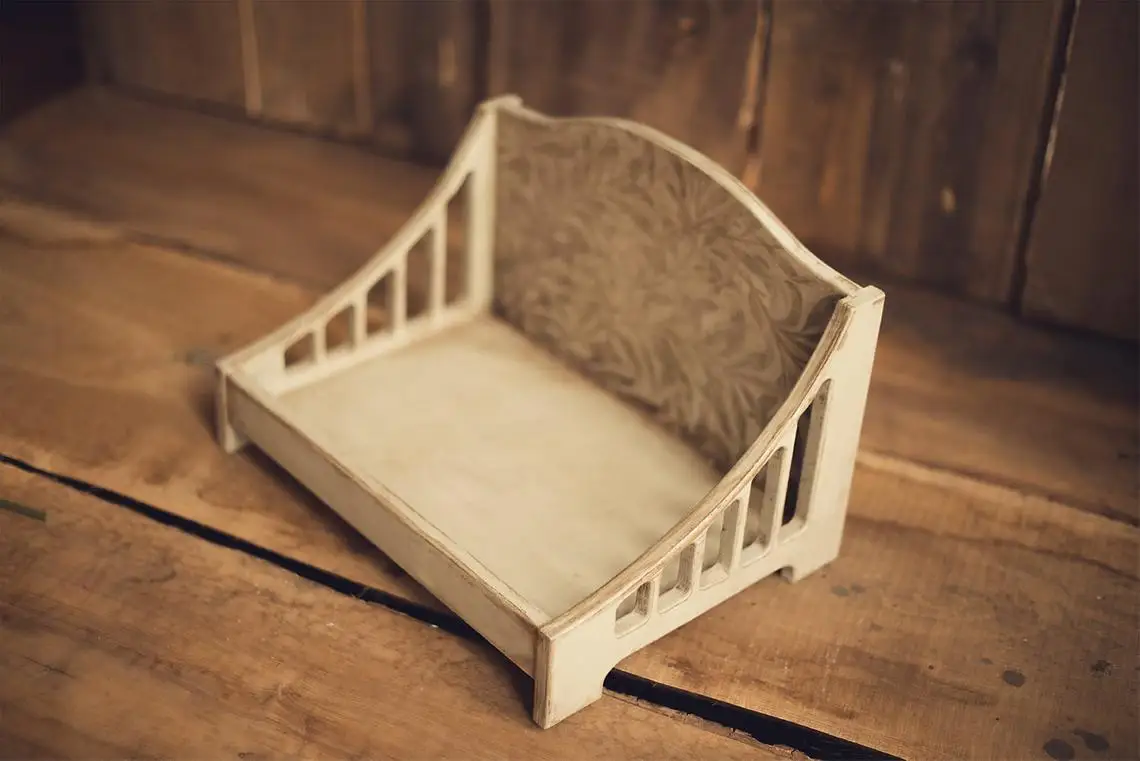 Newborn Photography Props Baby Posing Retro Small Sofa Chair Decoration Infant Girls Photo Studio Shooting Accessories Furniture
Newborn Photography Props Baby Posing Retro Small Sofa Chair Decoration Infant Girls Photo Studio Shooting Accessories Furniture