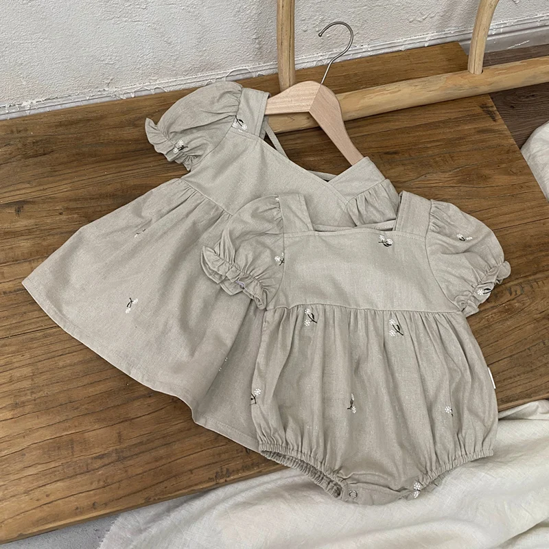 2024 New Summer Sister Clothing Kids Princess Dresses Infant Baby Romper Short Sleeved Cotton Embroidery Baby Girl Party Dress
2024 New Summer Sister Clothing Kids Princess Dresses Infant Baby Romper Short Sleeved Cotton Embroidery Baby Girl Party Dress