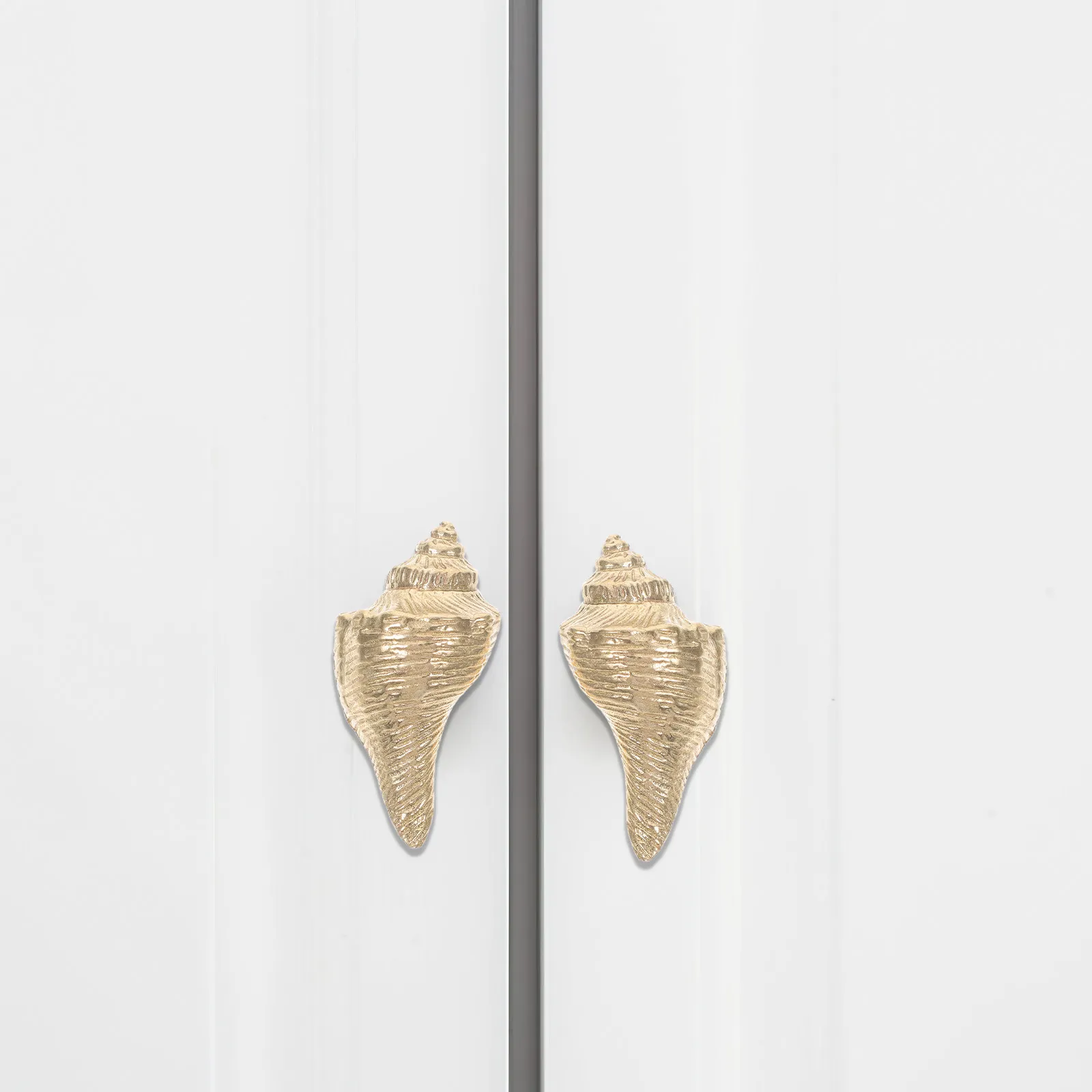 2Pcs Brass Conch Drawer Pulls Seashell Cabinet Hardware Coastal Decorative Knobs for Dressers Kitchen Rustic Nautical Design
2Pcs Brass Conch Drawer Pulls Seashell Cabinet Hardware Coastal Decorative Knobs for Dressers Kitchen Rustic Nautical Design