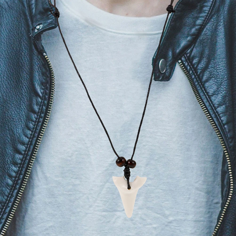 2pcs Necklace Resin Sharks Teeth Pendant Charm Decorative Necklaces for Women Teen Girls Parties Everyday Wear
2pcs Necklace Resin Sharks Teeth Pendant Charm Decorative Necklaces for Women Teen Girls Parties Everyday Wear