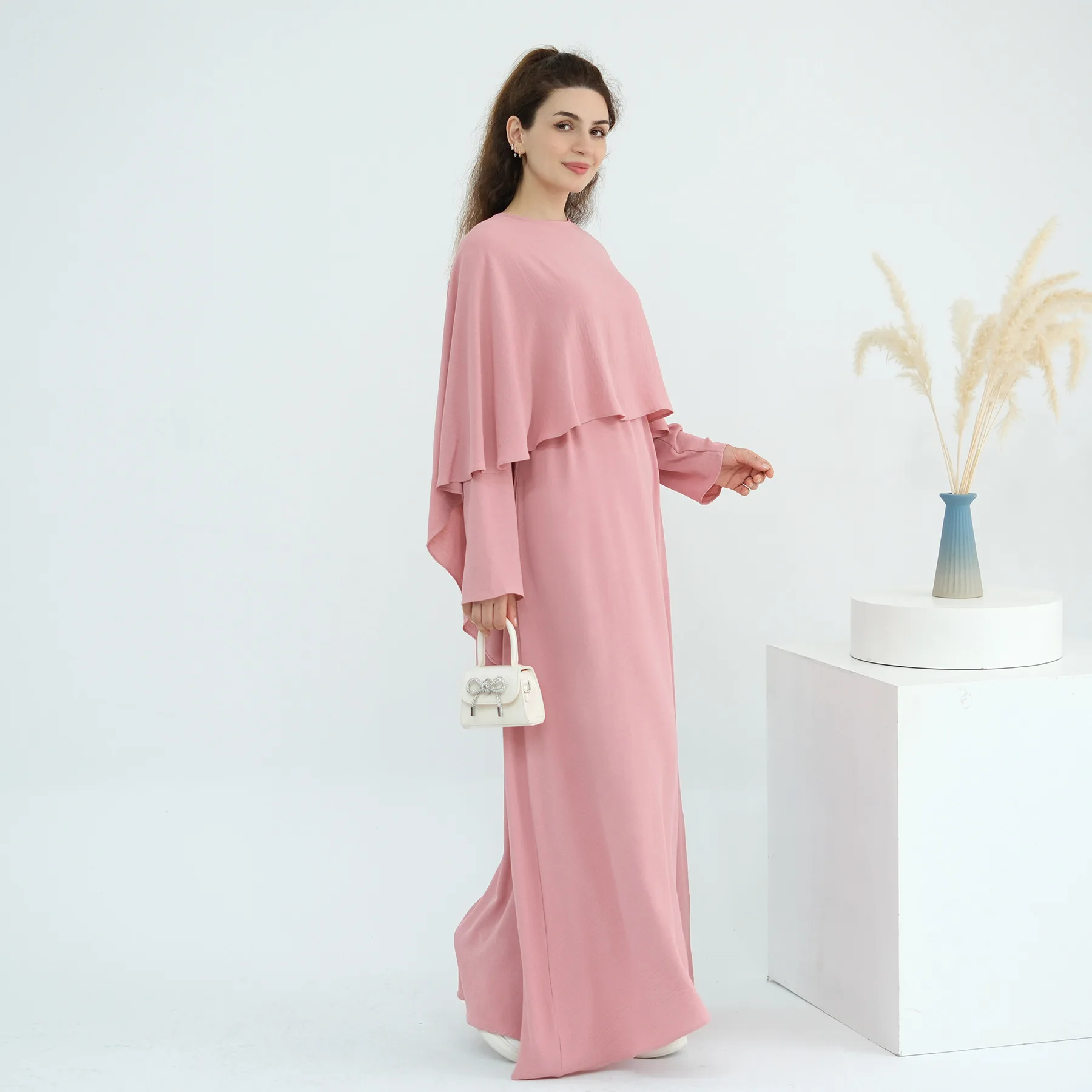 Modest Women Abaya Dress with Cape 2 Piece Set Party Muslim Dresses Arab Long Robe Morocco Dubai Kaftan Femme Jalabiya Islam New
Modest Women Abaya Dress with Cape 2 Piece Set Party Muslim Dresses Arab Long Robe Morocco Dubai Kaftan Femme Jalabiya Islam New