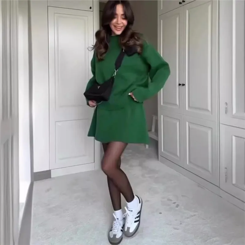 Elegant Women's Sets Knitwear Autumn Winter Solid O-neck Pullover Long Sleeve Mini Skirts Set Woman Loose Casual Sweater Lady
Elegant Women's Sets Knitwear Autumn Winter Solid O-neck Pullover Long Sleeve Mini Skirts Set Woman Loose Casual Sweater Lady