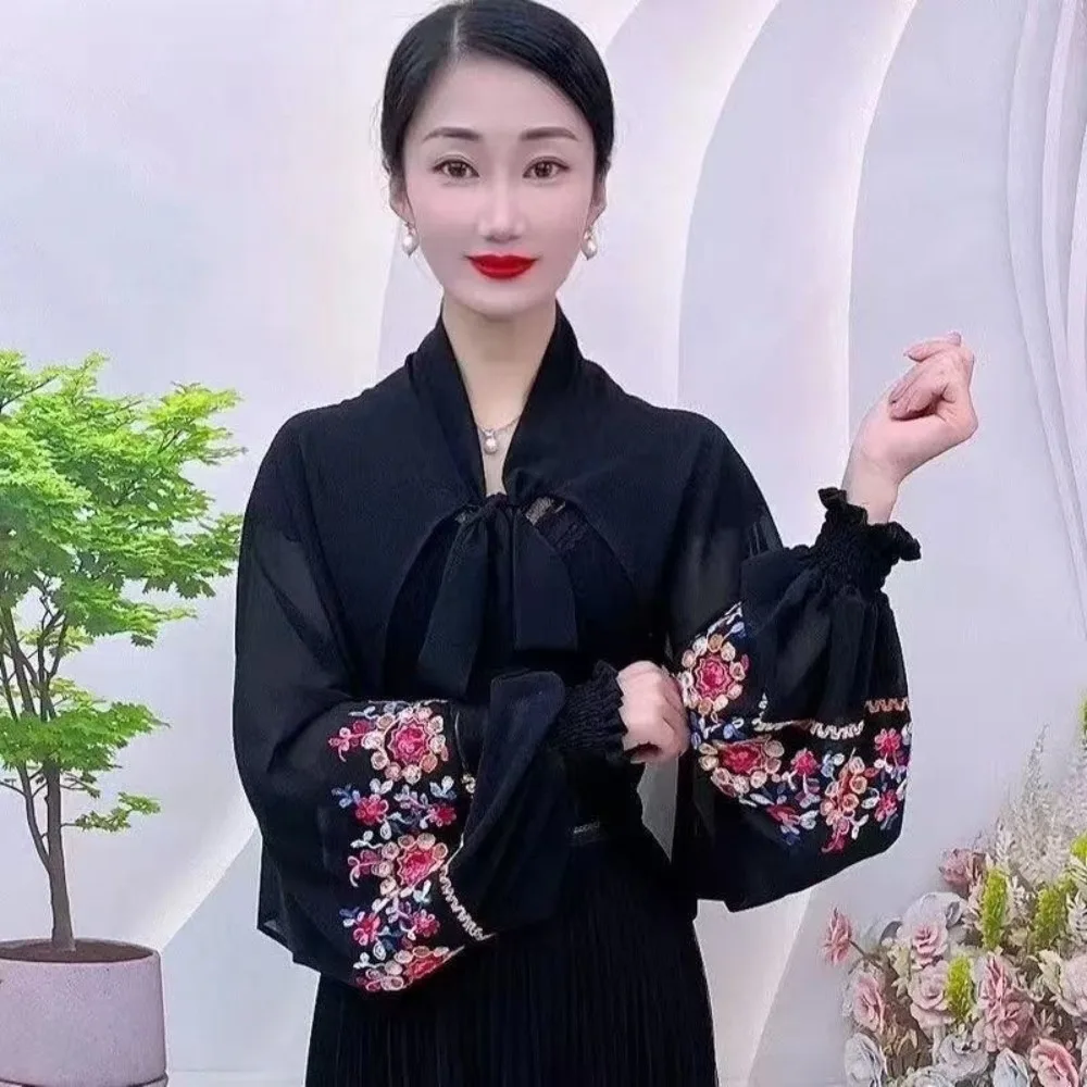 Fashion Breathable Flower Shawl Embroidered Polyester Sunscreen Scarf Lightweight Large Seaside Vacation Cloak Summer
Fashion Breathable Flower Shawl Embroidered Polyester Sunscreen Scarf Lightweight Large Seaside Vacation Cloak Summer